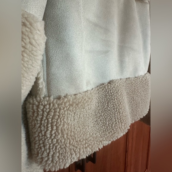 Shearling jacket by SaintArt NWT - Picture 4 of 12